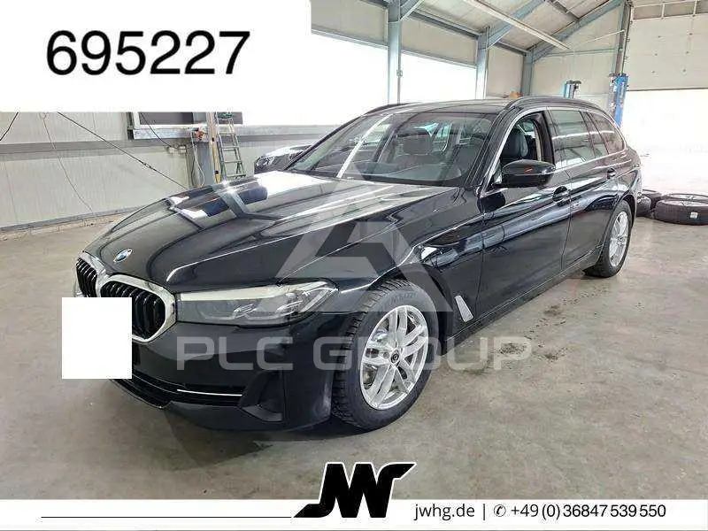 2021 BMW 520