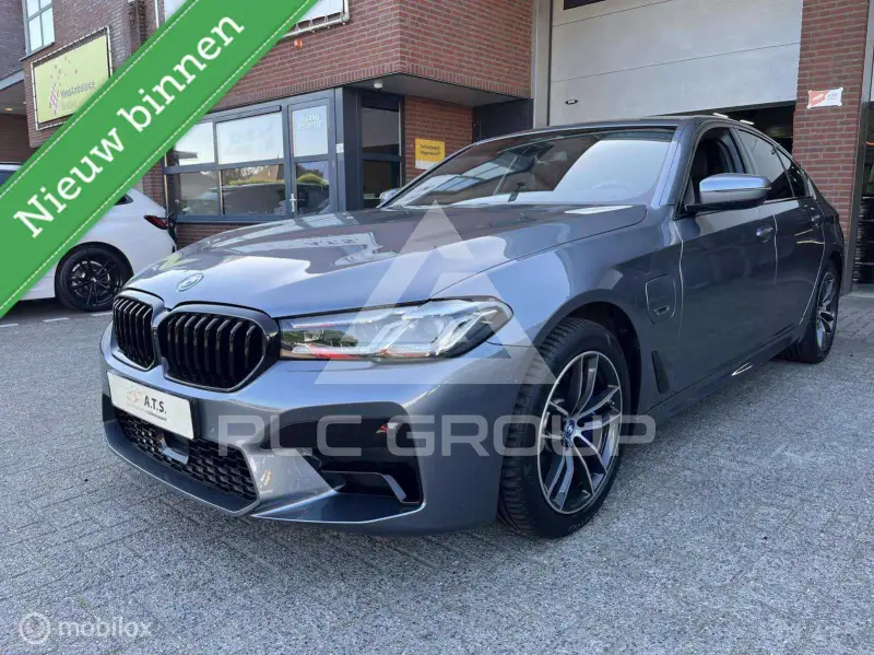 2021 BMW 520