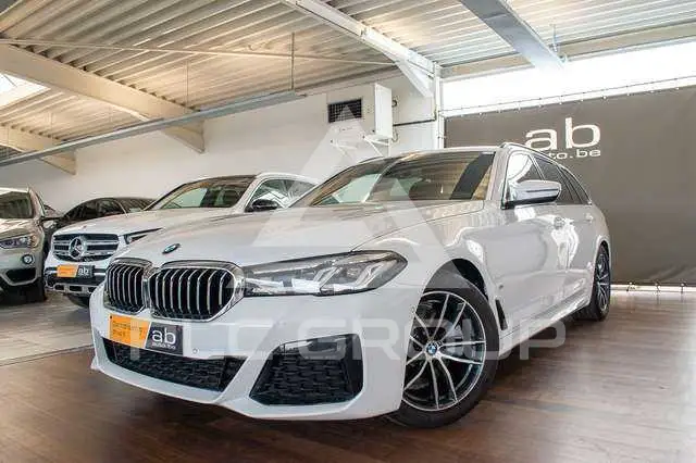 2021 BMW 520