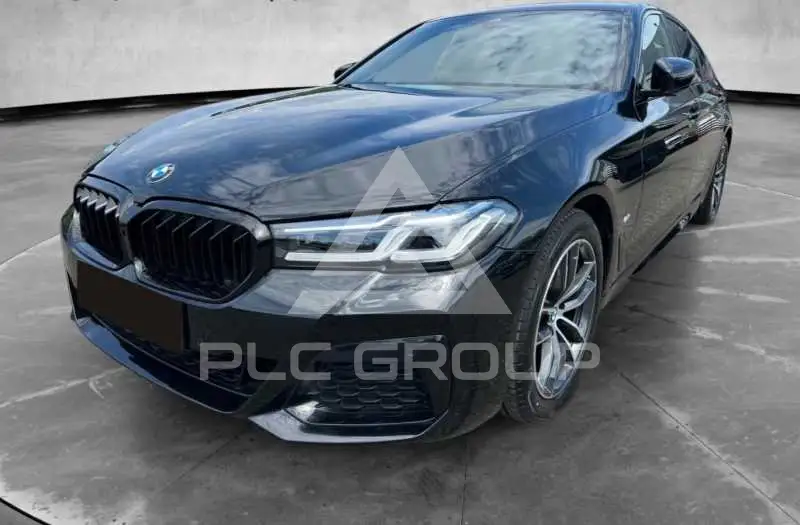 2021 BMW 520