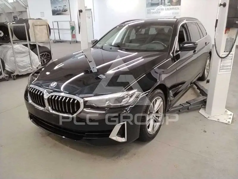 2021 BMW 520