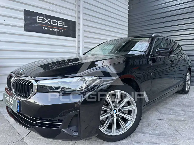 2021 BMW 520
