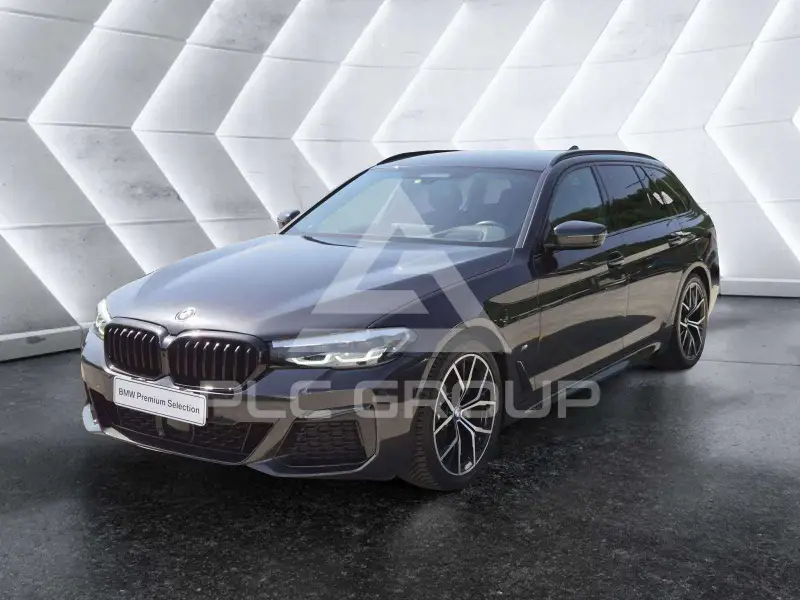 2021 BMW 520