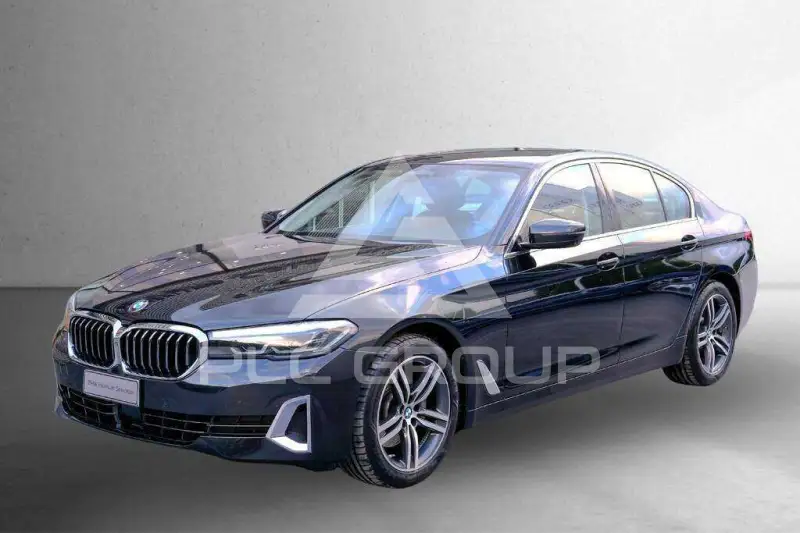 2021 BMW 520
