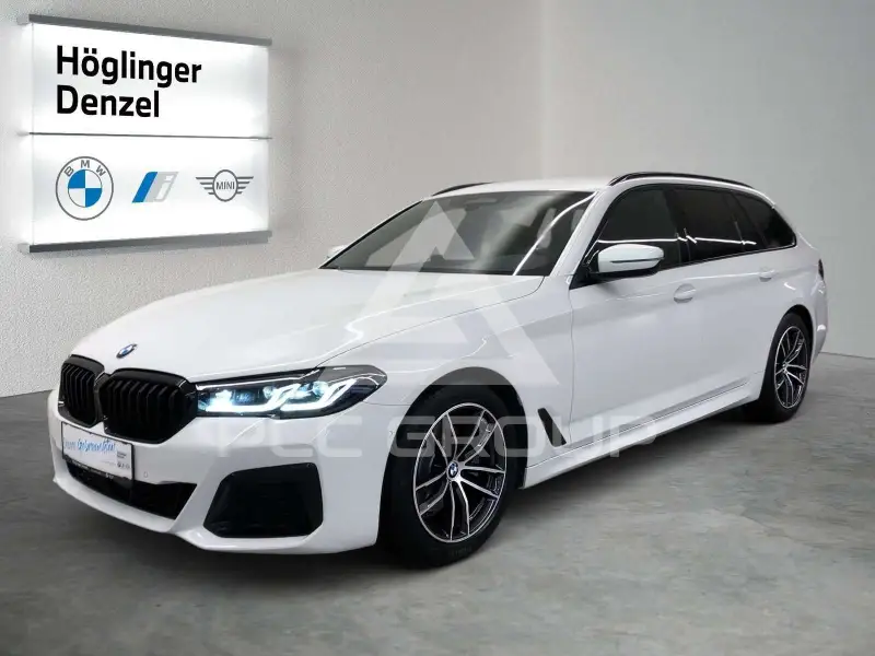 2021 BMW 520