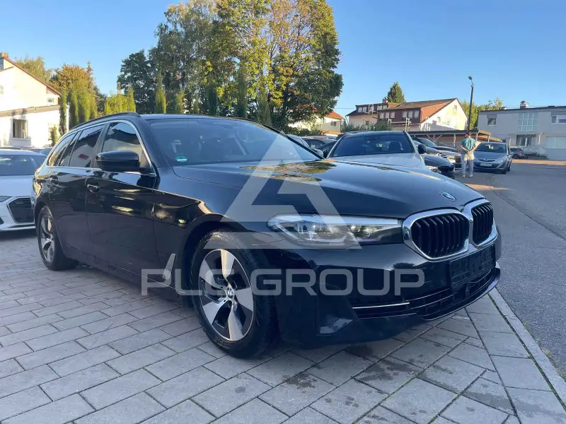 2021 BMW 520