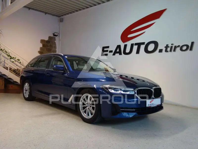 2021 BMW 520