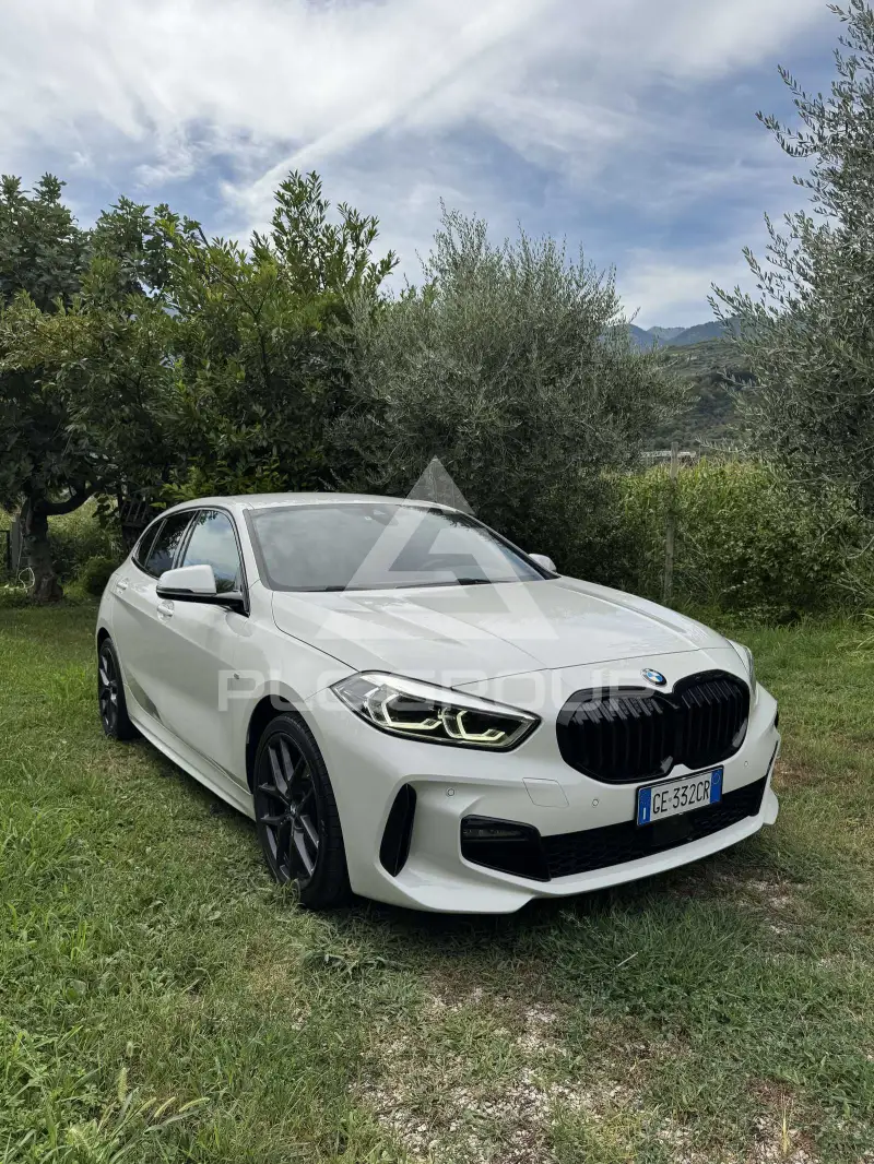 2021 BMW 116