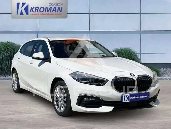2021 BMW 116