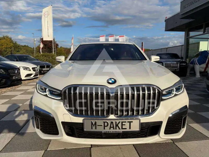 2021 BMW 730