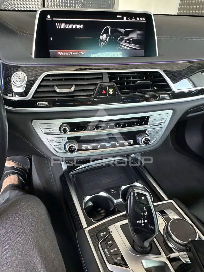 2021 BMW 730