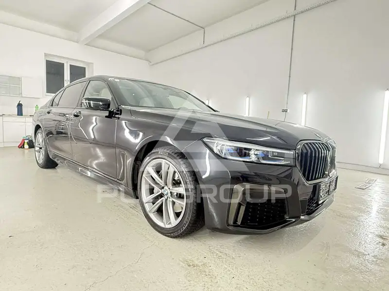 2021 BMW 730