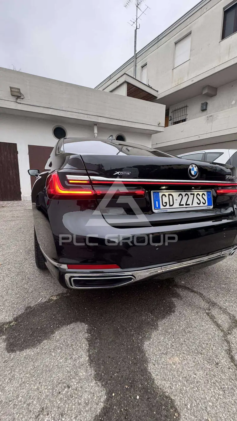 2021 BMW 730