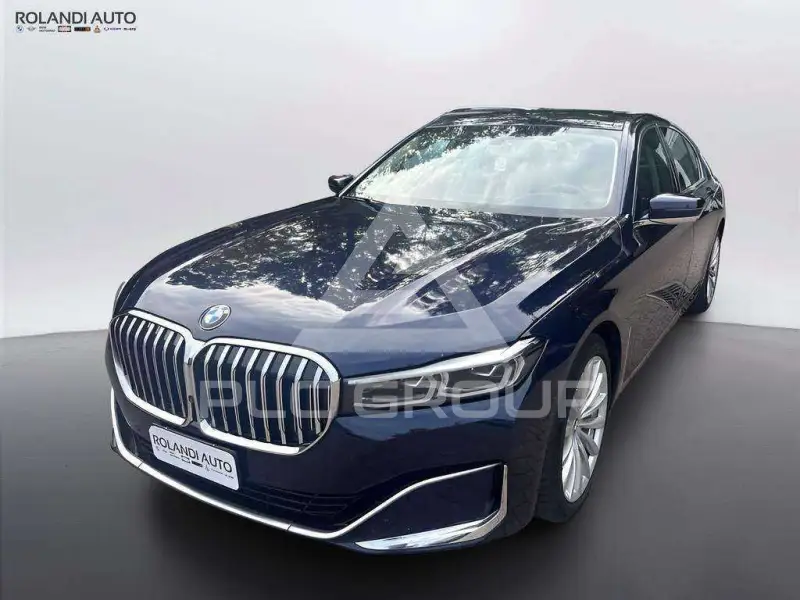 2021 BMW 730
