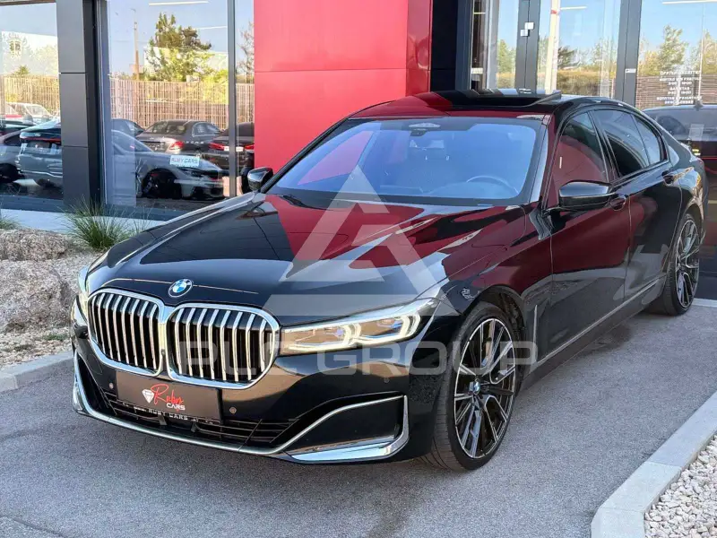 2021 BMW 730