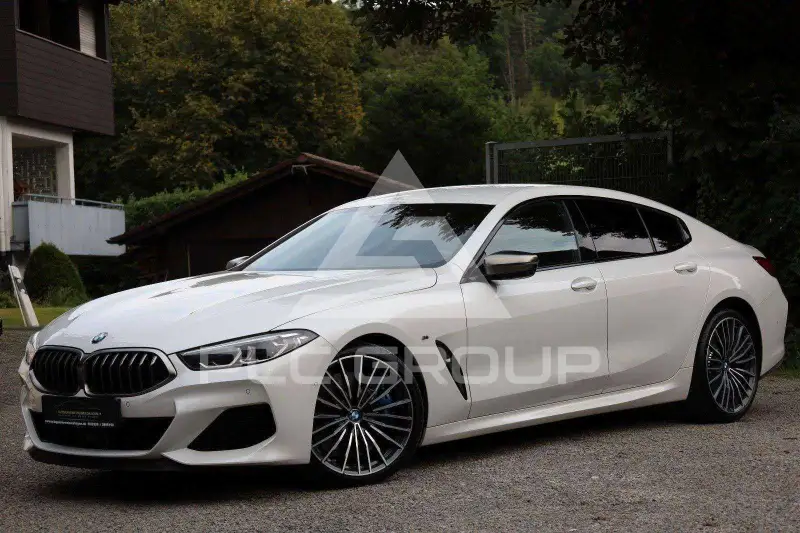 2021 BMW M8