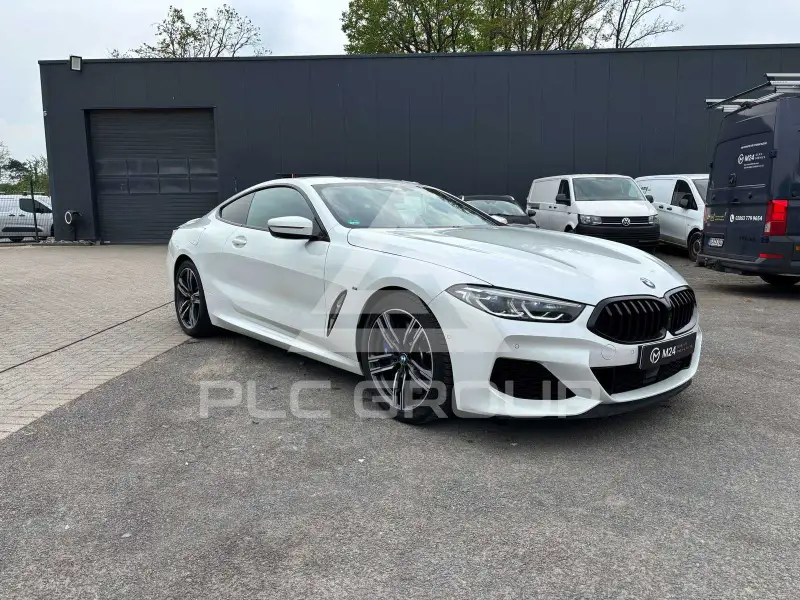 2021 BMW M8