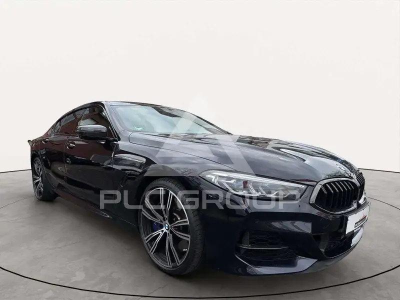 2021 BMW M8