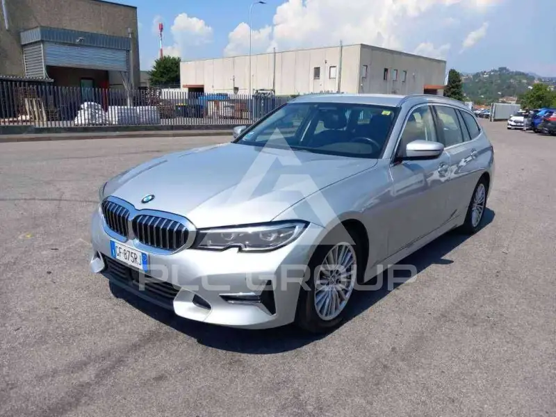 2021 BMW 318