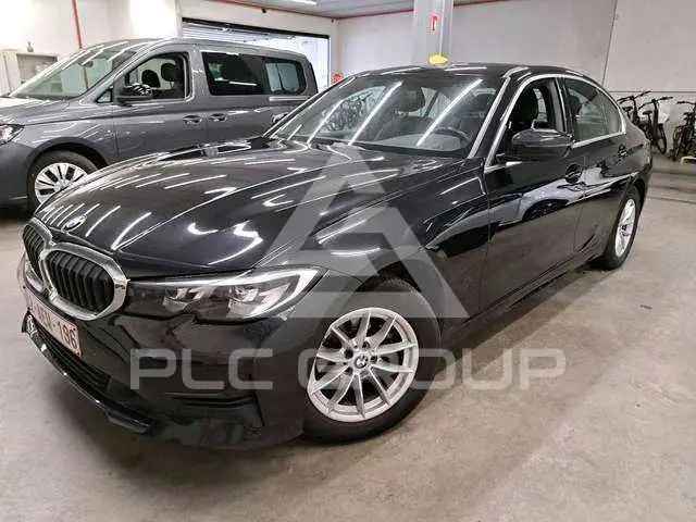 2021 BMW 318