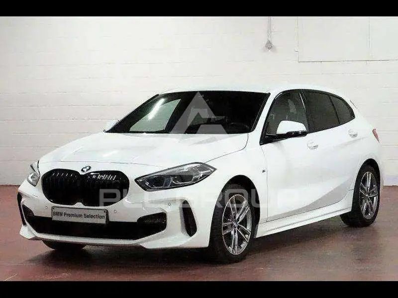 2021 BMW 118