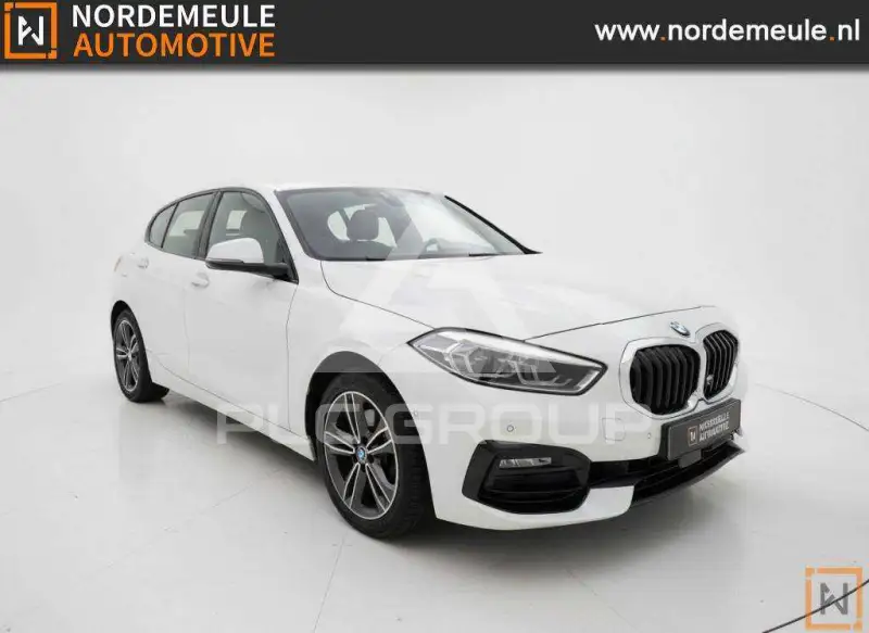 2021 BMW 118