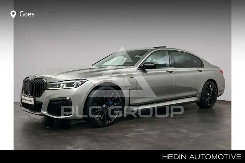 2021 BMW 745