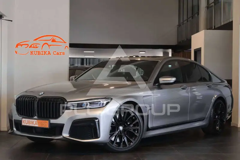 2021 BMW 745