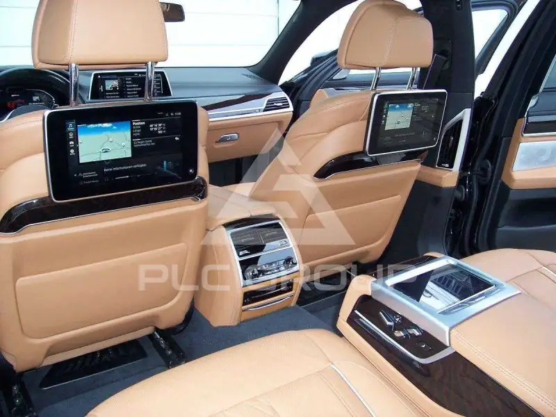 2021 BMW 745