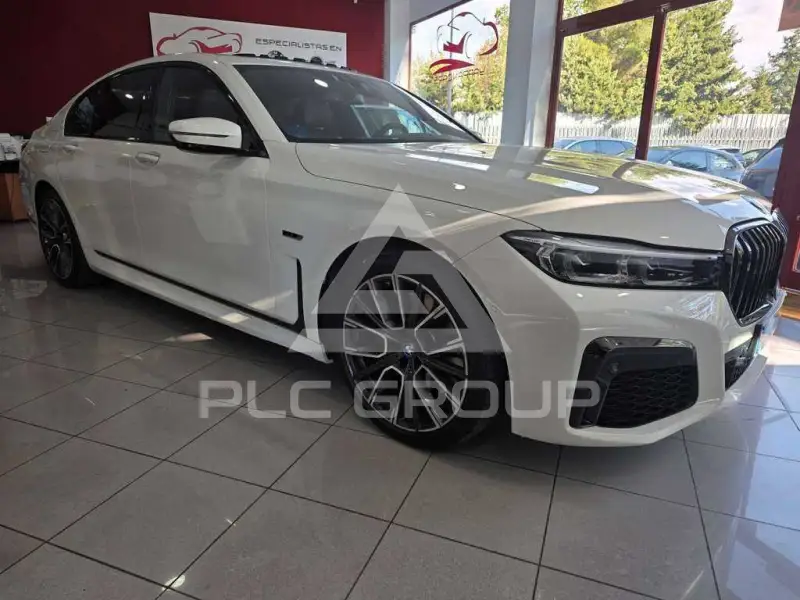 2021 BMW 745