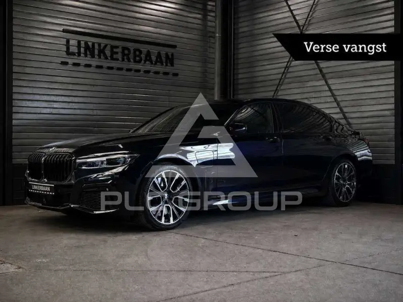 2021 BMW 745