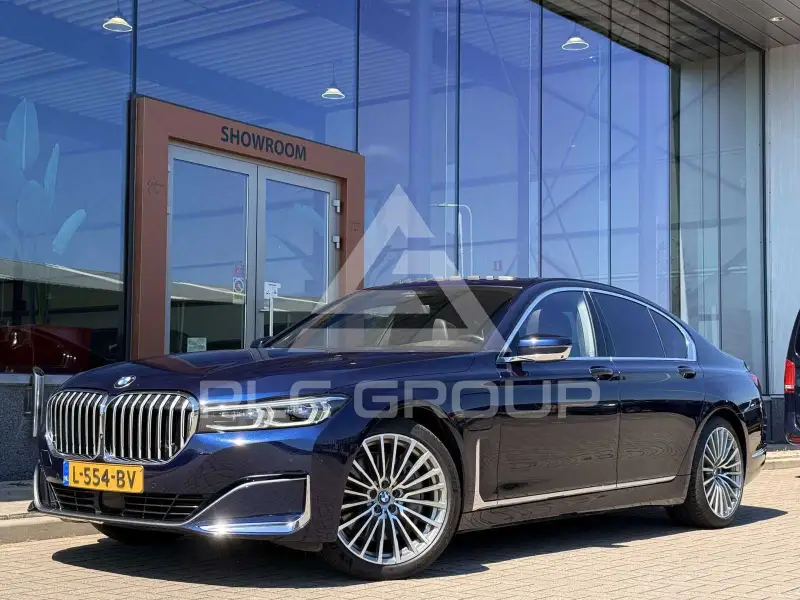 2021 BMW 745