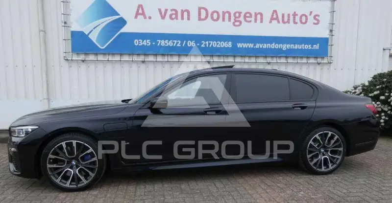 2021 BMW 745