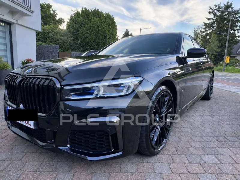 2021 BMW 745