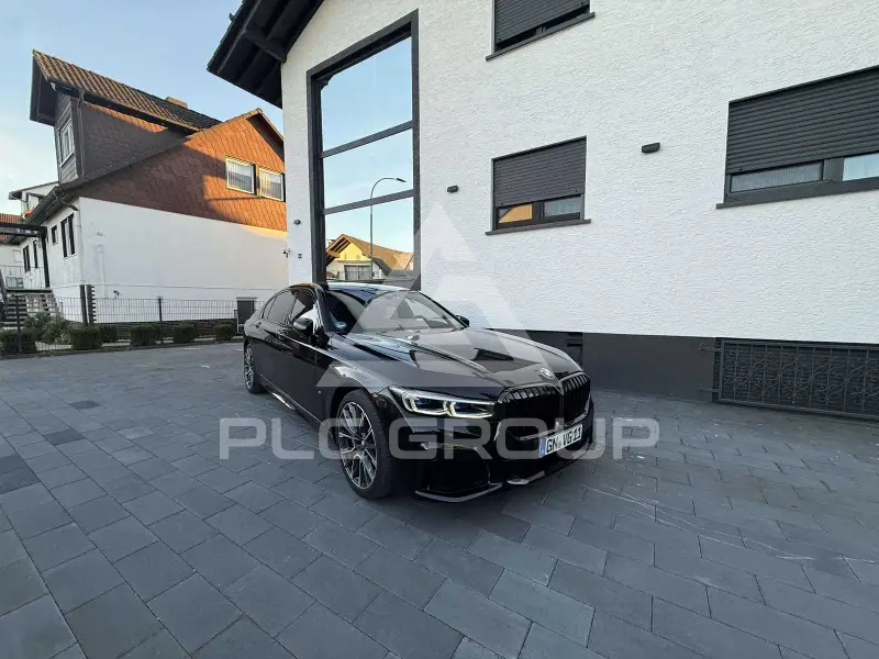 2021 BMW 745