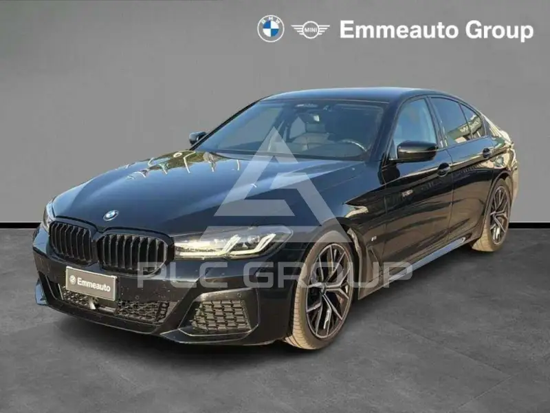 2021 BMW 518