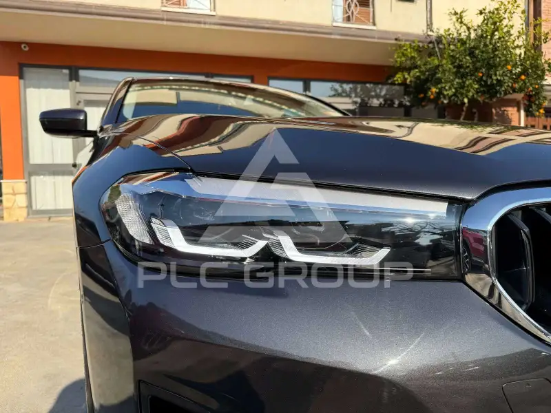 2021 BMW 518
