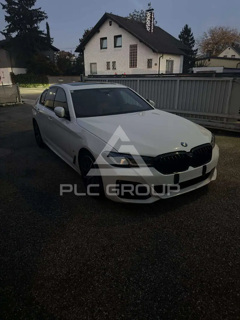 2021 BMW 518