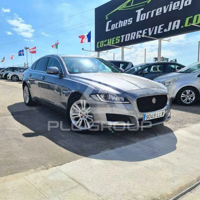 2021 Jaguar XF