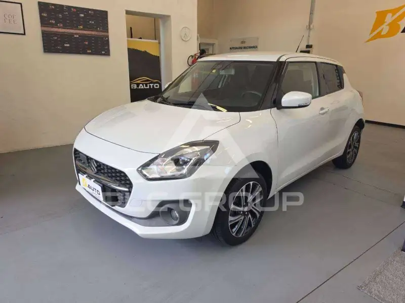 2021 Suzuki SWIFT