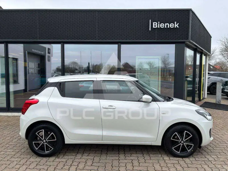2021 Suzuki SWIFT