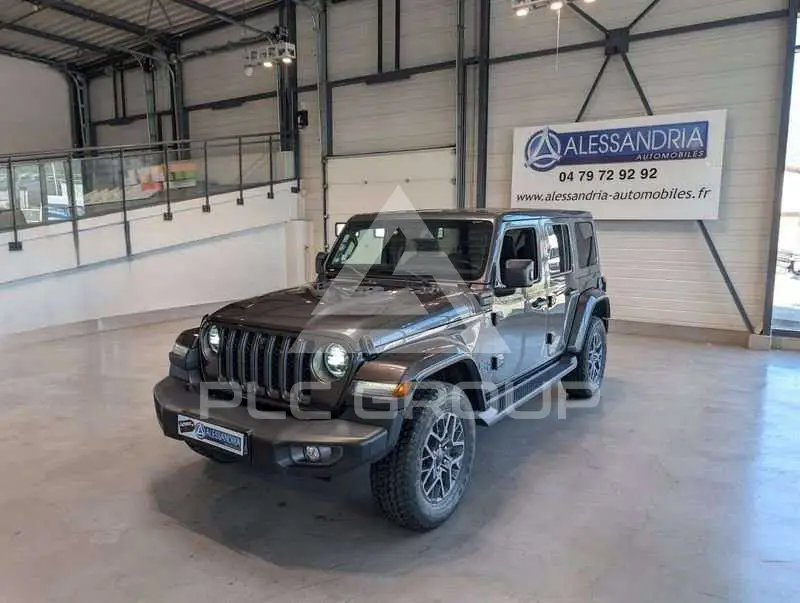 2021 Jeep WRANGLER