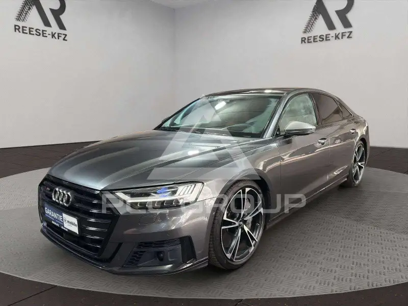 2021 Audi S8