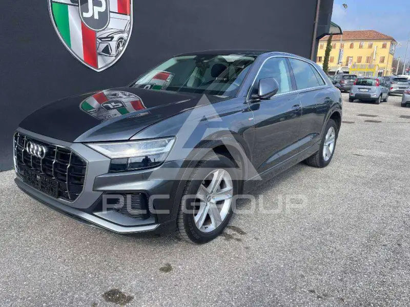 2021 Audi Q8