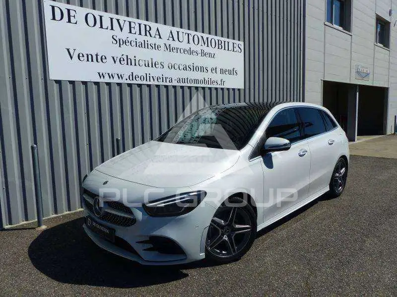 2021 Mercedes Benz B 200