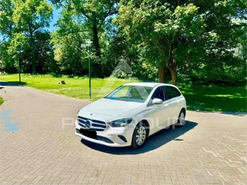 2021 Mercedes Benz B 200