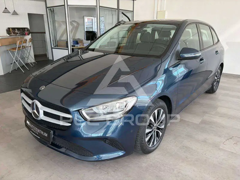 2021 Mercedes Benz B 200