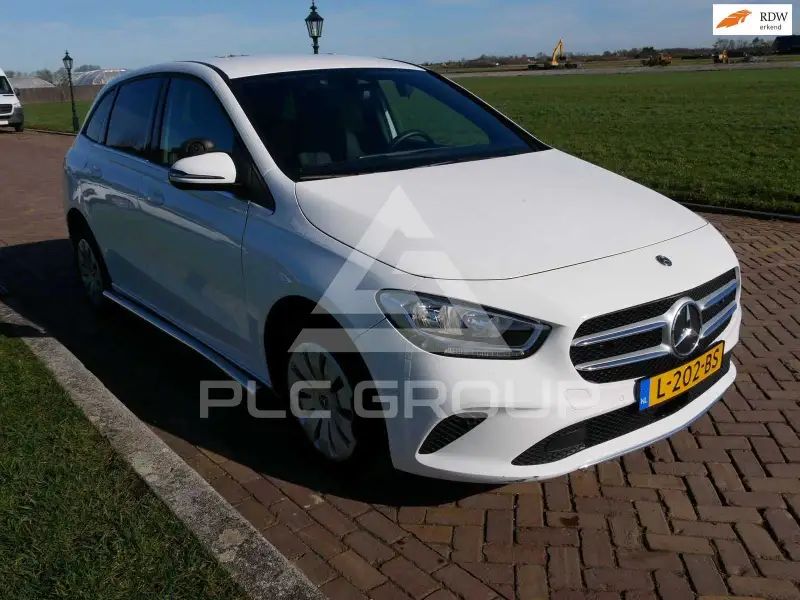 2021 Mercedes Benz B 200