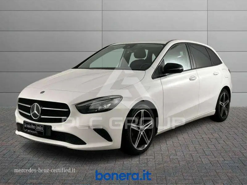 2021 Mercedes Benz B 200
