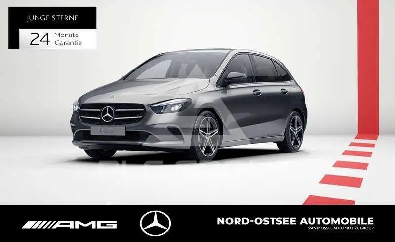 2021 Mercedes Benz B 200